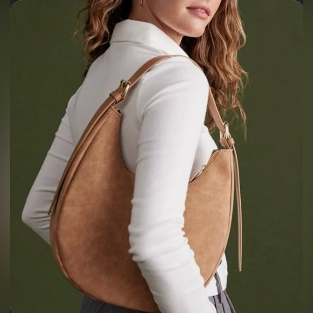 4th & Reckless Uno Faux Suede Crescent Bag Elegant Tan Shoulder Bag